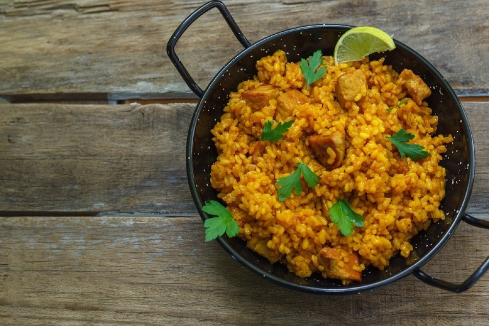 Španska paelja na srpski način: Kombinacija namirnica koje nađete u svojoj kuhinji