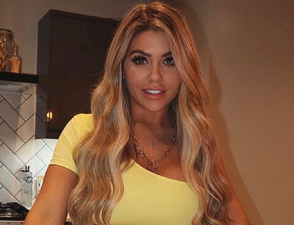 Brutalno je zgodna, a slikala se i skroz gola! Manje je poznato da vodi striptiz klub u prestonici (FOTO)