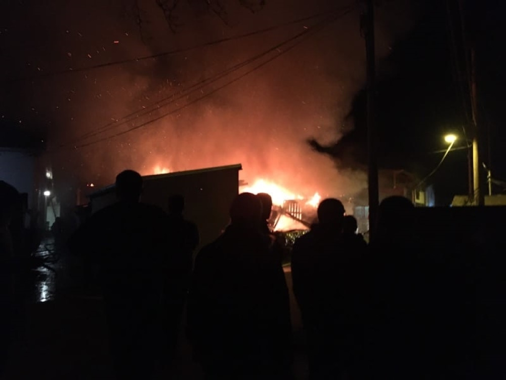 Kratak spoj napravio haos, šatori se pretvorili u buktinje