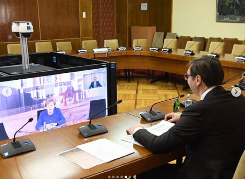 Pogledajte kako je izgledao razgovor Vučića i Merkelove (FOTO)