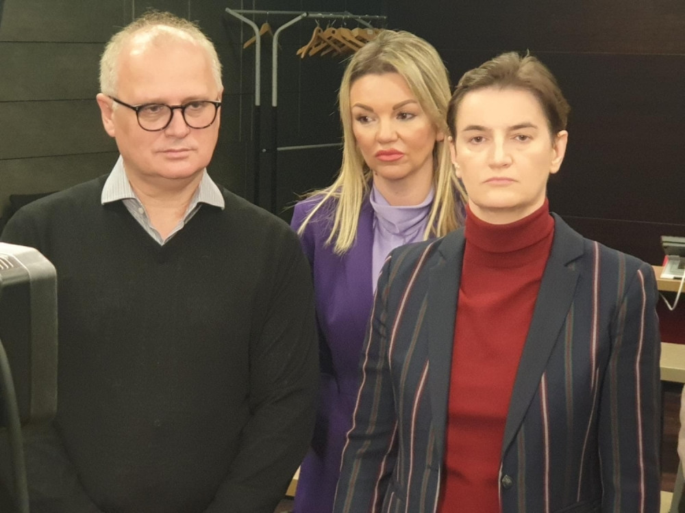 Ana Brnabić obišla volonterski centar na Vračaru