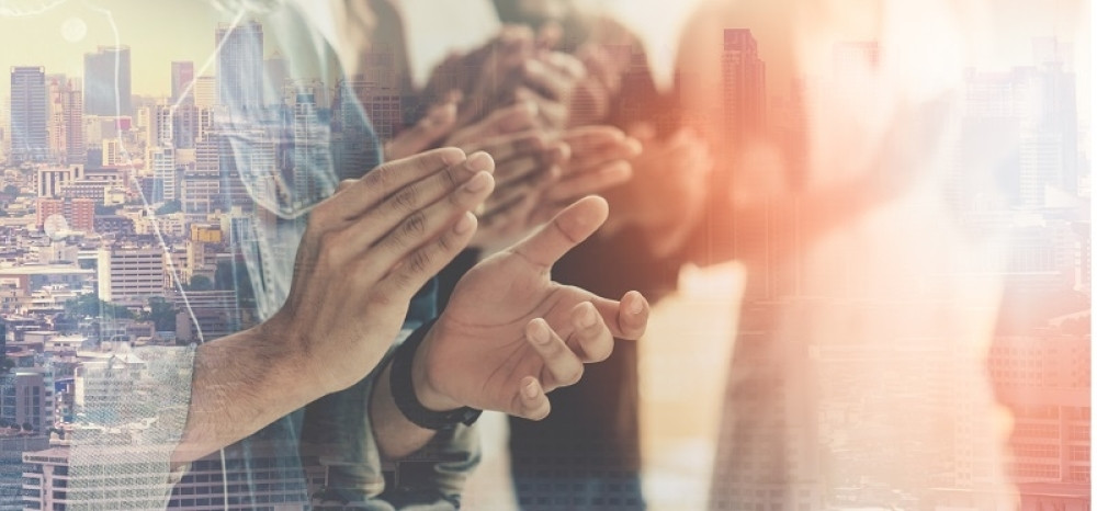 Tri devojke dobile stipendije u vrednosti od po 5000 evra