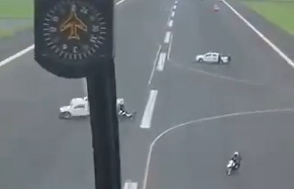 Sprečeno sletanje aviona iz Španije! (VIDEO)