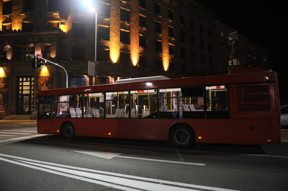 Neverovatne slike sa ulica sprske prestonice, Beograđani poštuju policijski čas! (FOTO)