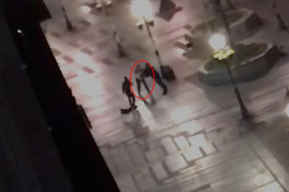 Pijan šetao psa, pa napao policajce! (VIDEO)