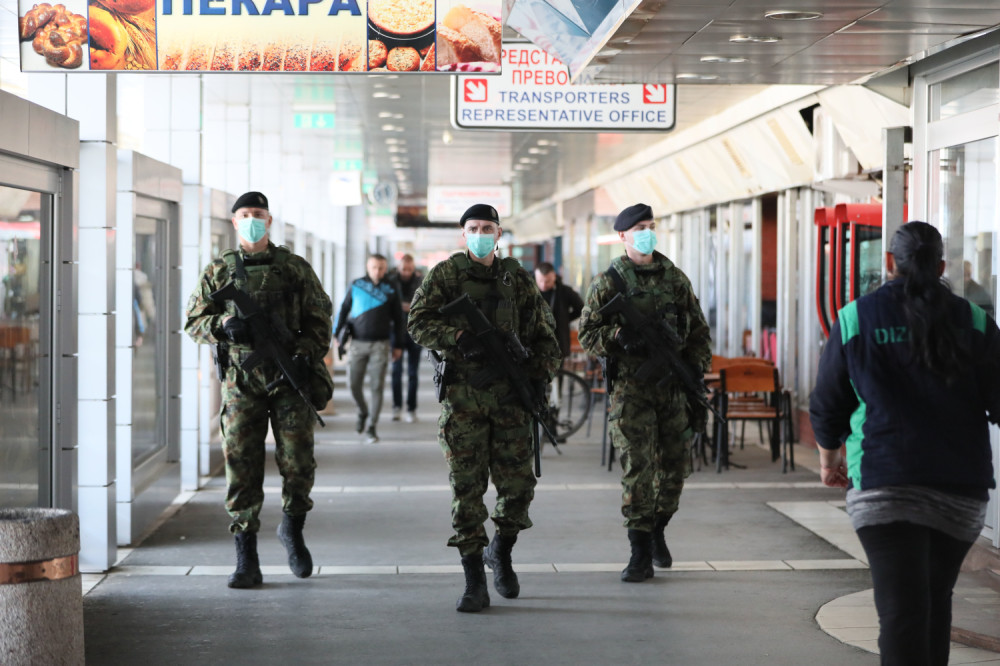 Rigorozna mera se uvodi u jednom slučaju, volonteri će donositi samo neophodne namirnice