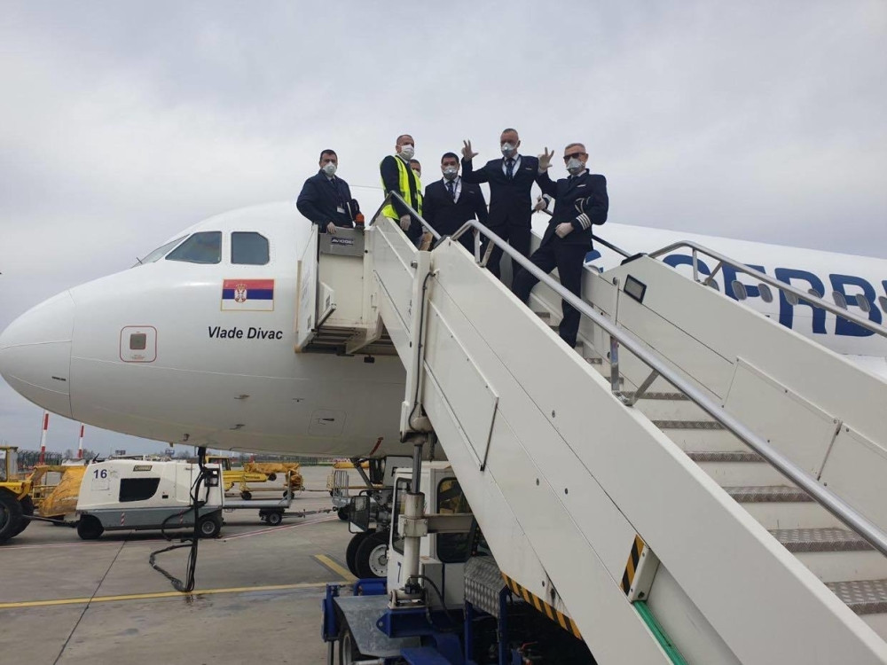 Drugi avion sa kineskom opremom sleteo na beogradski aerodrom!