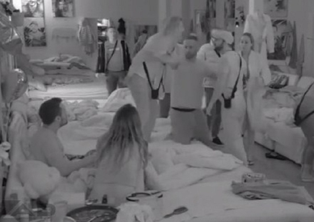 Anabela i Mlađo se pobili reagovalo obezbeđenje?! Luna se tresla: "Hajde p*čke"! (VIDEO)