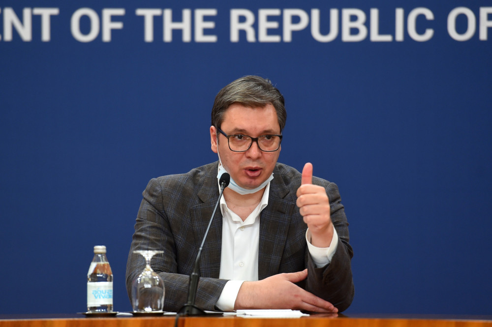 Oglasio se Vučić po sletanju "Iljušina"