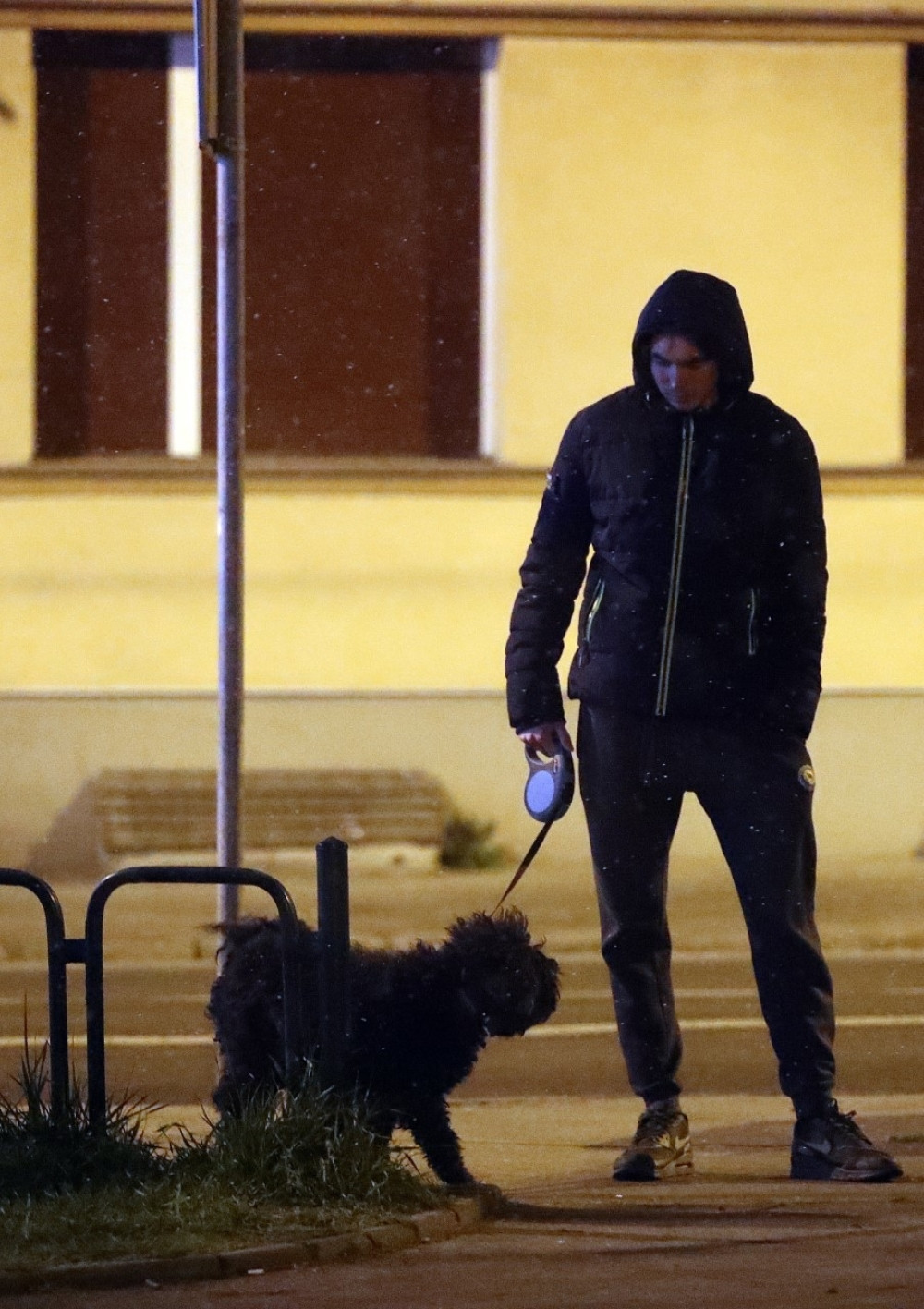 Zaraženi koronom šetali psa po ulicama