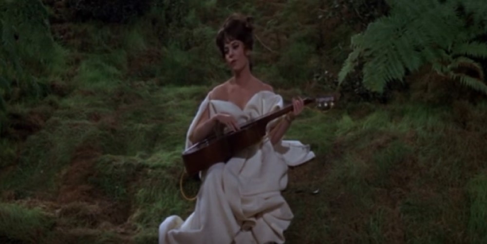 Slavna glumica zatekla supruga u zagrljaju drugog muškarca, pa nakon toga misteriozno izgubila život