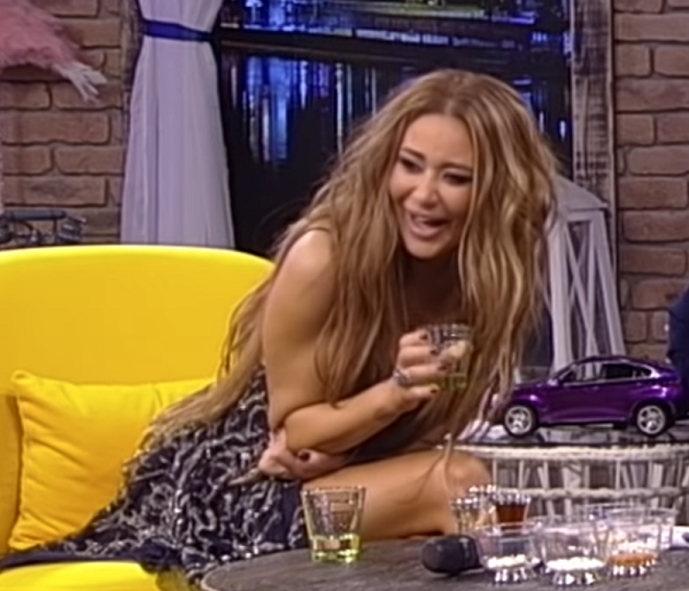 "Više ne pijem alkohol, sad samo asepsol!" Ana Nikolić šokirala goste u studiju, ali i javnost!
