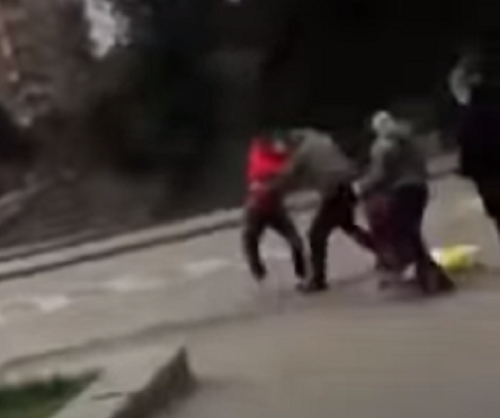 Bakljama pekli dečake i udarali palicama! Roditelji traže pravdu (FOTO)