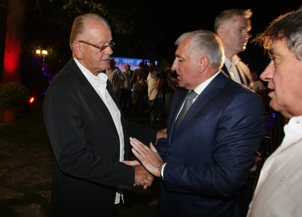 "Žoc, kume, vidimo se kada sve ovo prođe!"