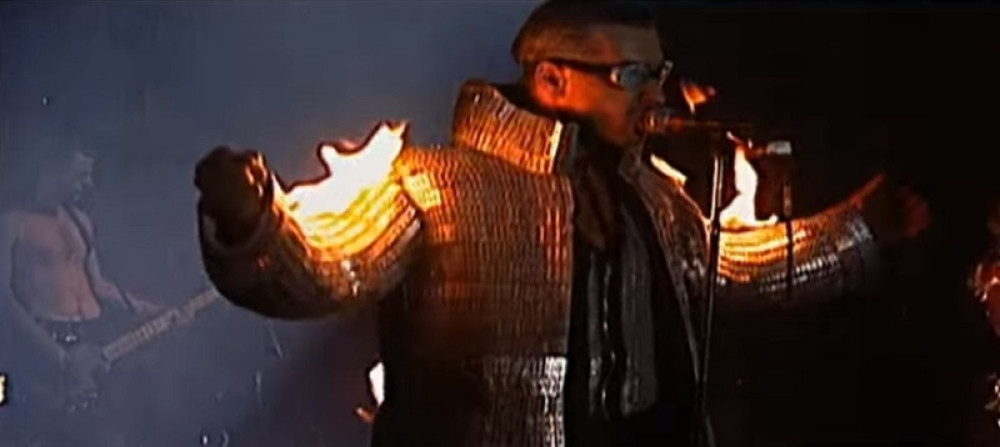 Pevač grupe "Ramštajn" na intenzivnoj nezi: Za sve je kriv koronavirus! (FOTO)