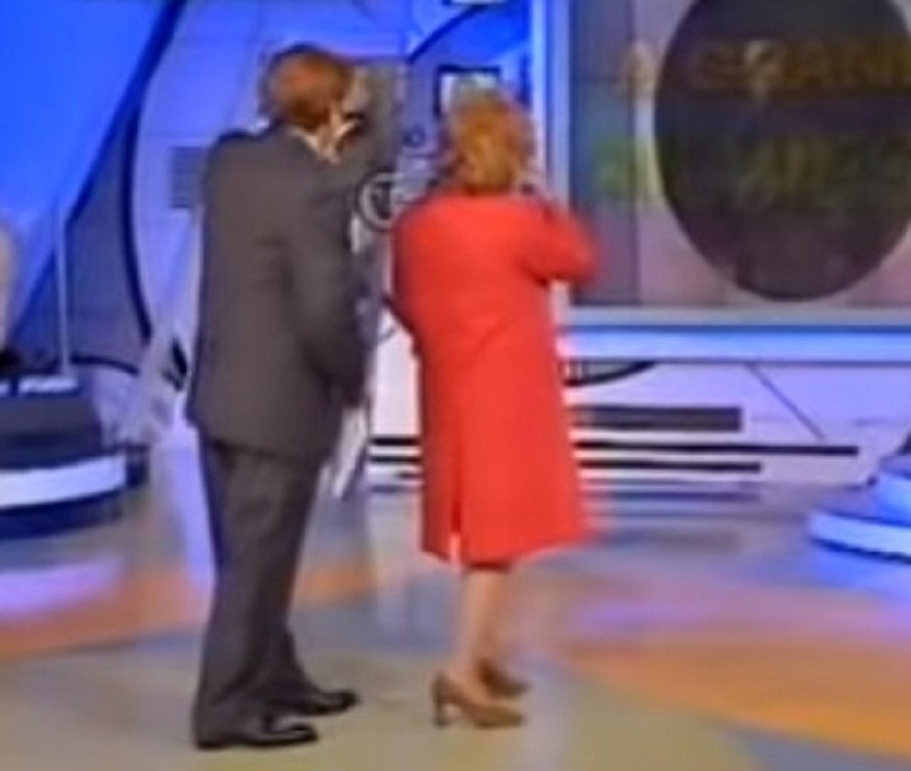 Pevačica danas umrla nakon dva sata vaskrsla! Svi ostali u šoku (FOTO)