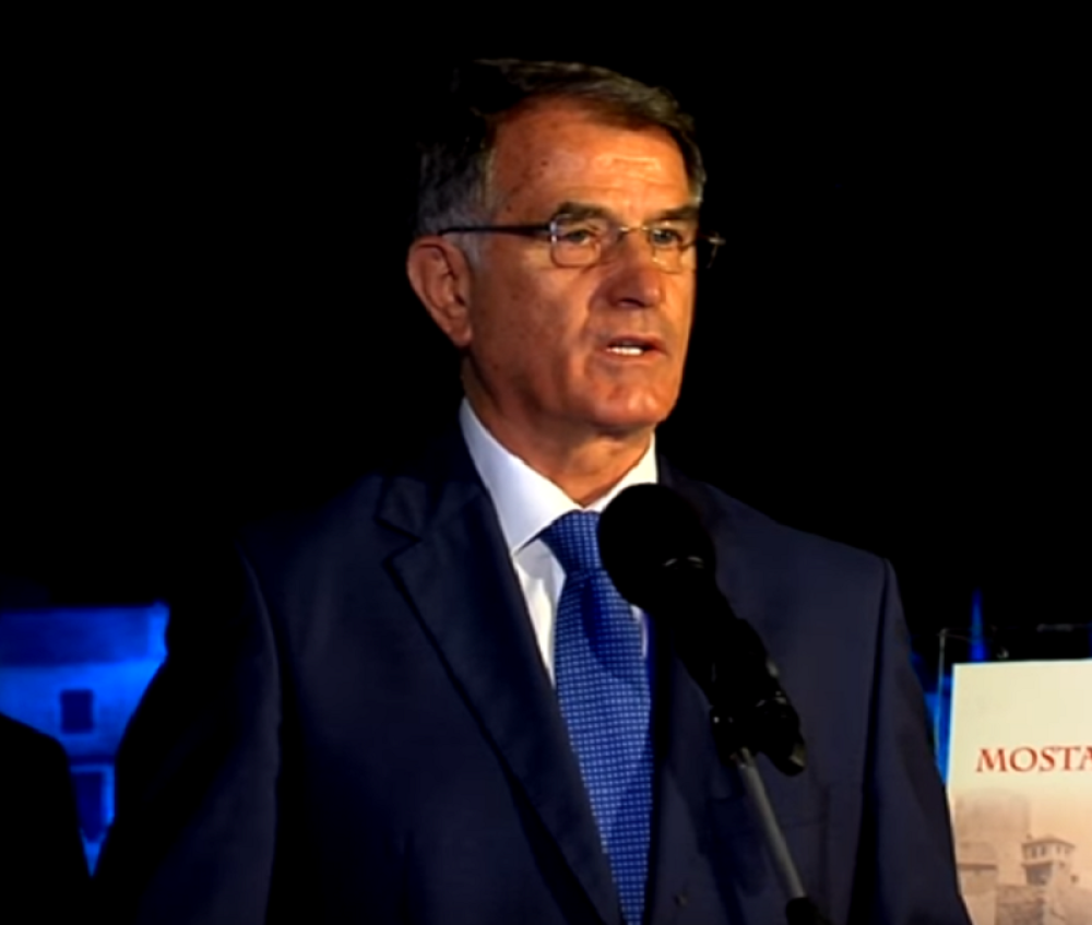 Bivšem treneru Zvezde pokušali da ukradu ženu dok je bio u karantinu!