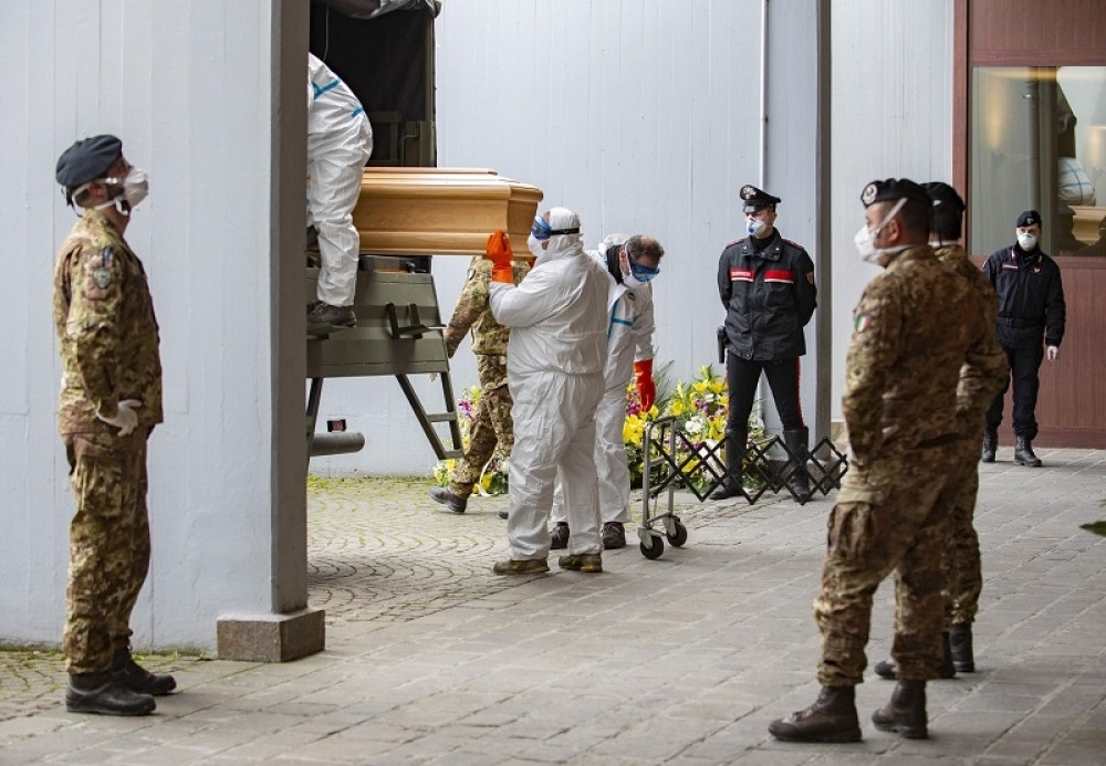 Korona ubila celu porodicu