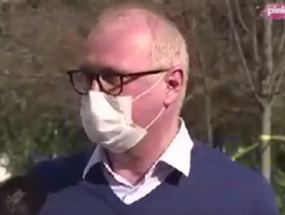 N1 preti Vesiću smrću zbog srpskih zastava