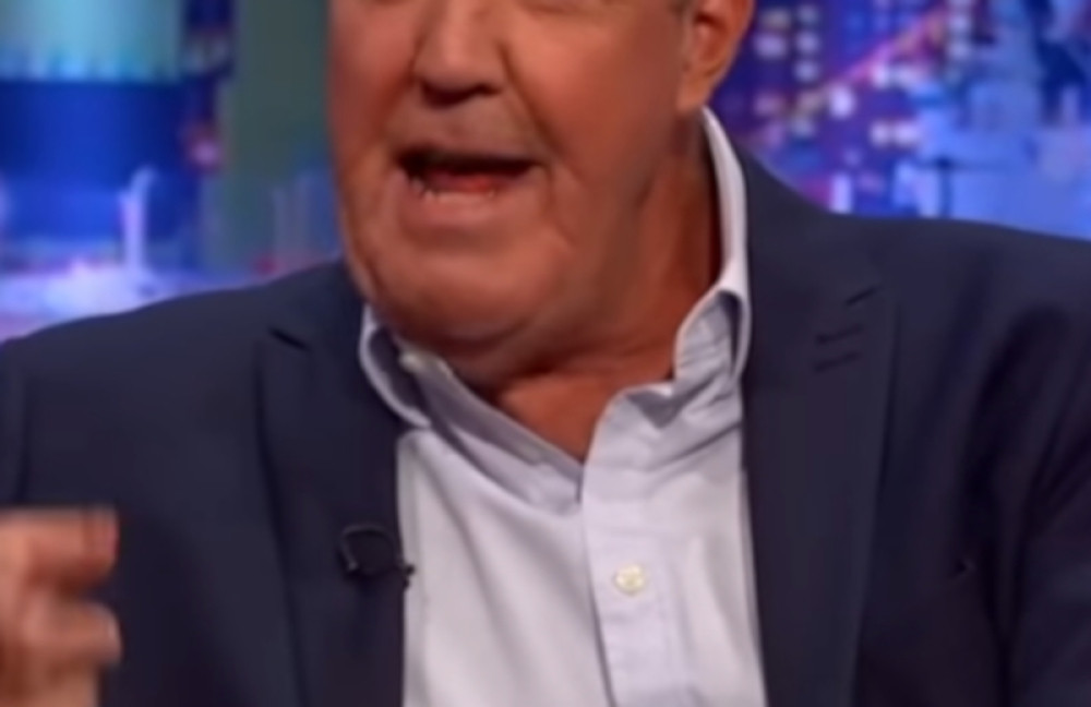 Poznati voditelj  razbesneo ljude svojim postupkom za vreme pandemije koronavirusa!