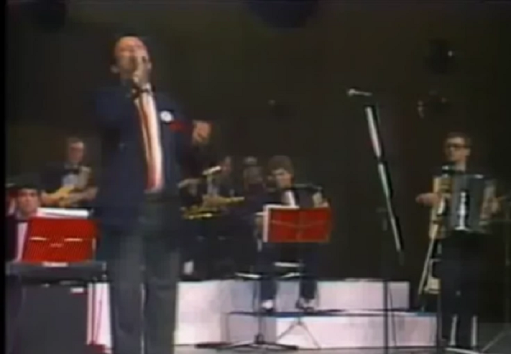 Poznati pevač se ženio četiri puta, a poslednju ženu je njegova ćerka izbacila naglavačke! (FOTO/VIDEO)