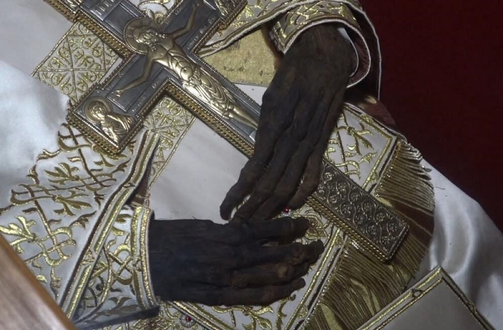 Kada su otvorili kovčeg srpskog sveca, imali su šta da vide (FOTO)