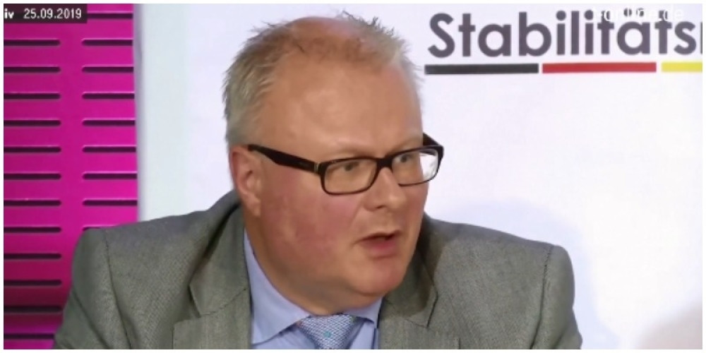 Trebalo je da bude naslednik premijera