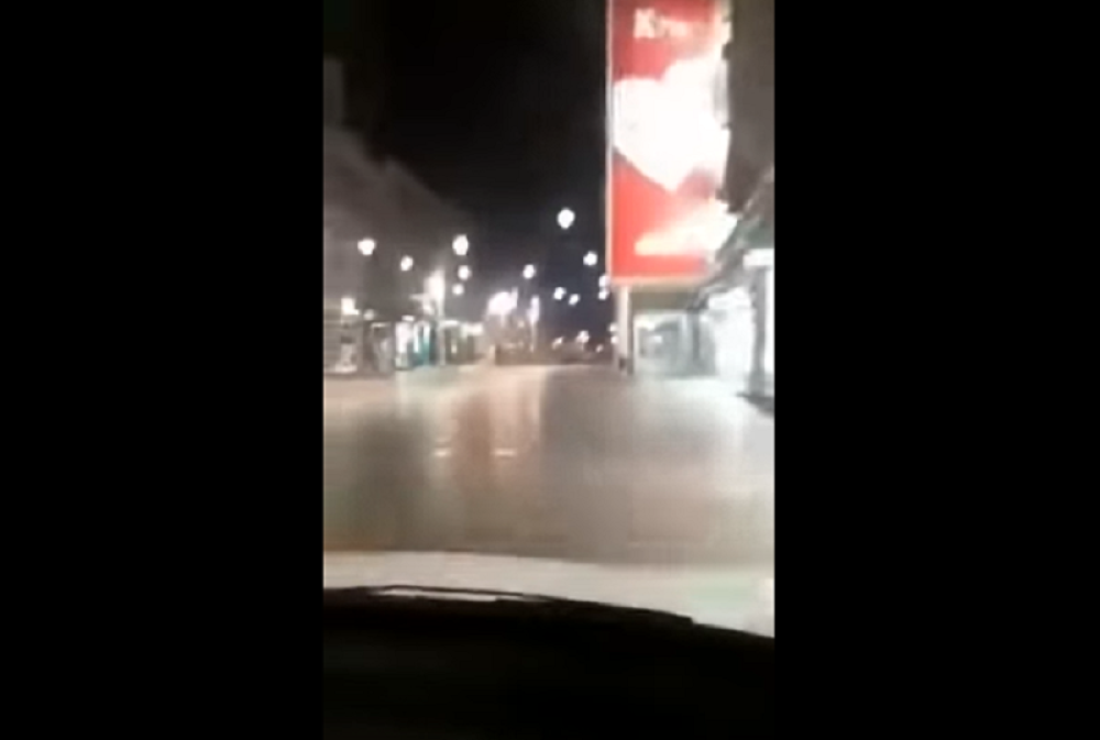 Pustili glasno muziku, i odlučili da se provozaju pešačkom zonom u Nišu (VIDEO)