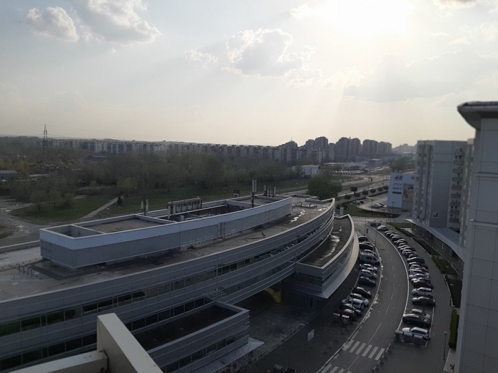 Nesnosan smrad se širi Novim Beogradom, građani u panici, ne znaju šta se dešava