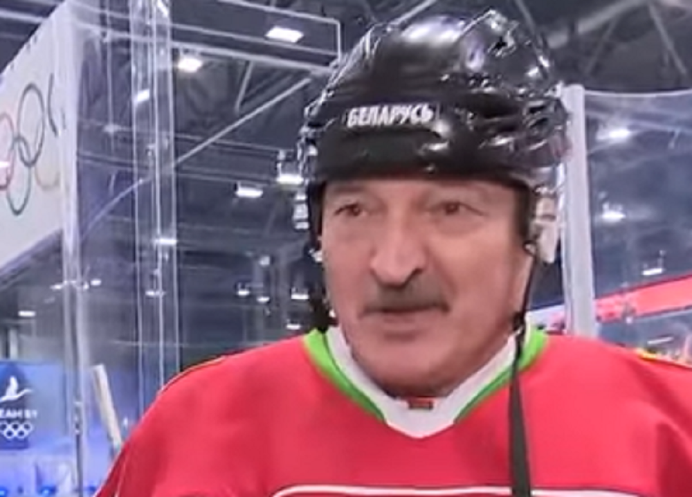 Lukašenko izdominirao! Pikao hokej pa poslao poruku uplašenom svetu o stanju u Belorusiji (VIDEO)