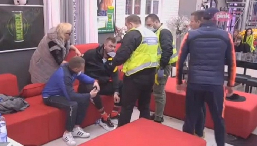 Janjušu pozlilo: Veliki šef momentalno reagovao! (VIDEO)