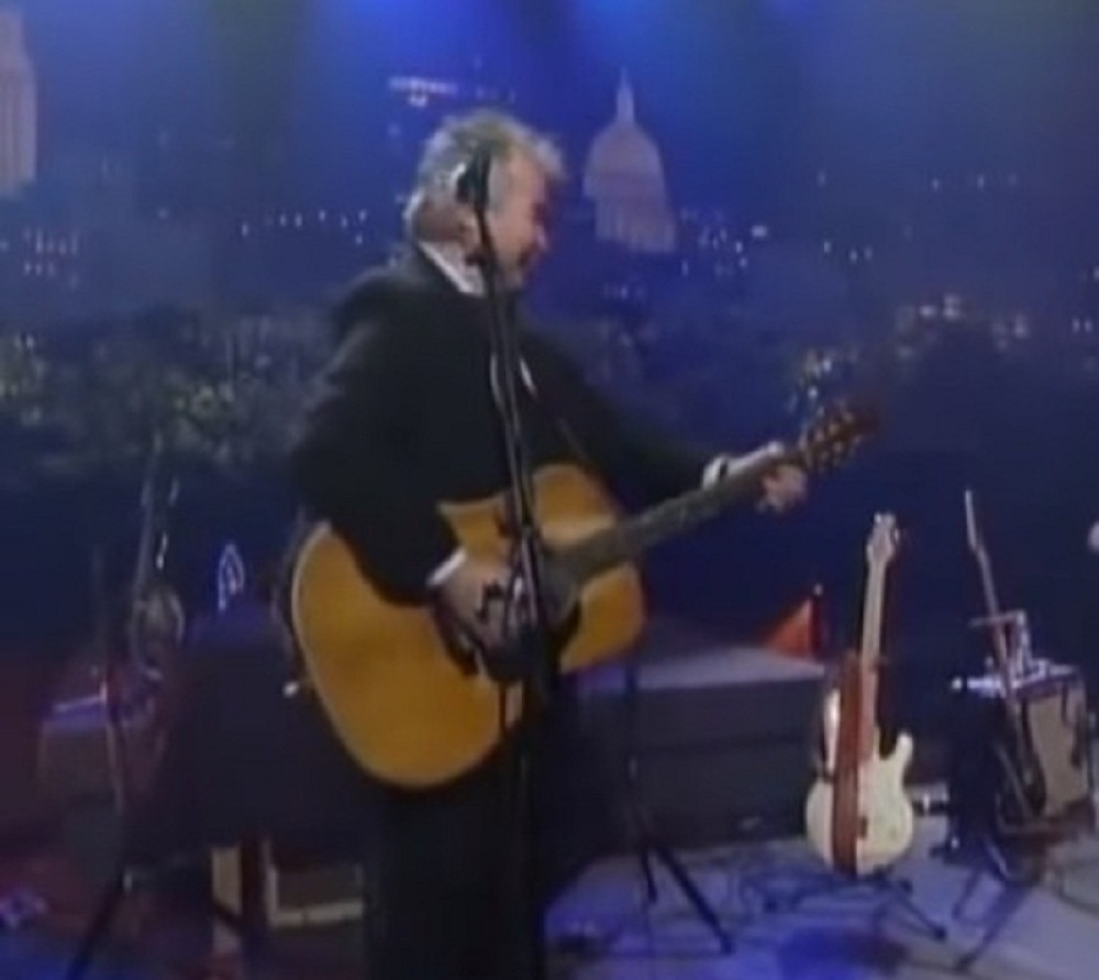 Lekari se bore za život poznatog muzičara zaraženog koronavirusom!