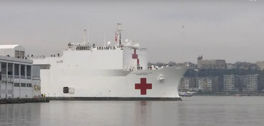 Stigao spas za Nujorčane! Ovde će da leče sve one koji nemaju koronavirus!  (VIDEO)