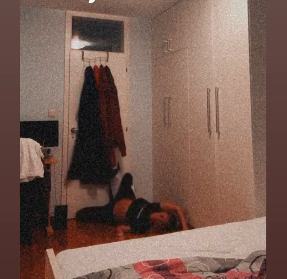 Teodora Džehverović doživela nesreću! Pevačica pala na glavu i ozbiljno se povredila (VIDEO)