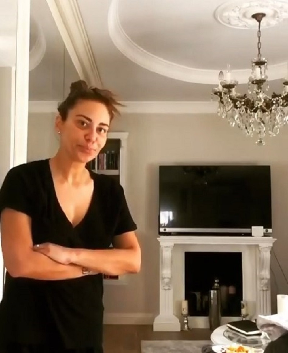 Ana Nikolić u potpuno neočekivanom izdanju: "Od pevačice do spremačice i čistačice"