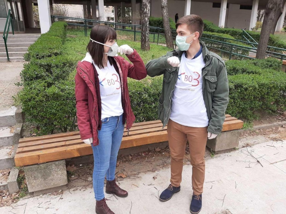 Njihova priča treba da bude primer svim mladima: Pobedićemo koronu, tu smo da pomognemo najugroženijima! (FOTO+VIDEO)