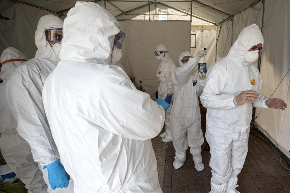 Lekari koji ne žele da se vakcinišu, neka menjaju profesiju!