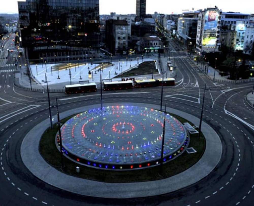 Srpska prestonica saosećala sa žrtvama (FOTO)