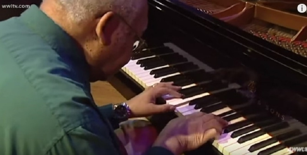 Muzičar preminuo od posledica izazvanih koronavirusom!