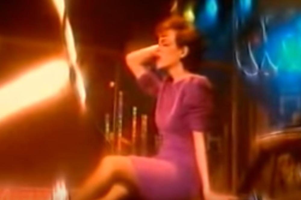 Pevačica izgubila bitku sa koronom: Kristinina pluća bila su čista, ali je preminula ovog jutra!