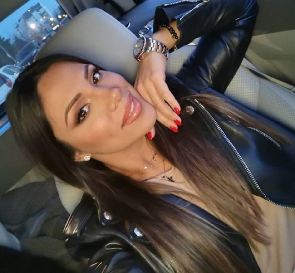 Sandra Afrika više ne izgleda kao pre: Nakon što je promenila imidž, postvaila je svima OVO pitanje!