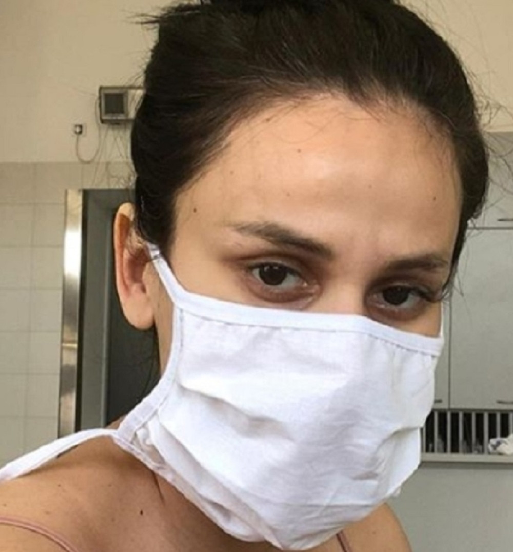 Usledile su nove komplikacije i zabrane! Pevačica Indira Aradinović Indi teško podnela operaciju smanjenja želuca!