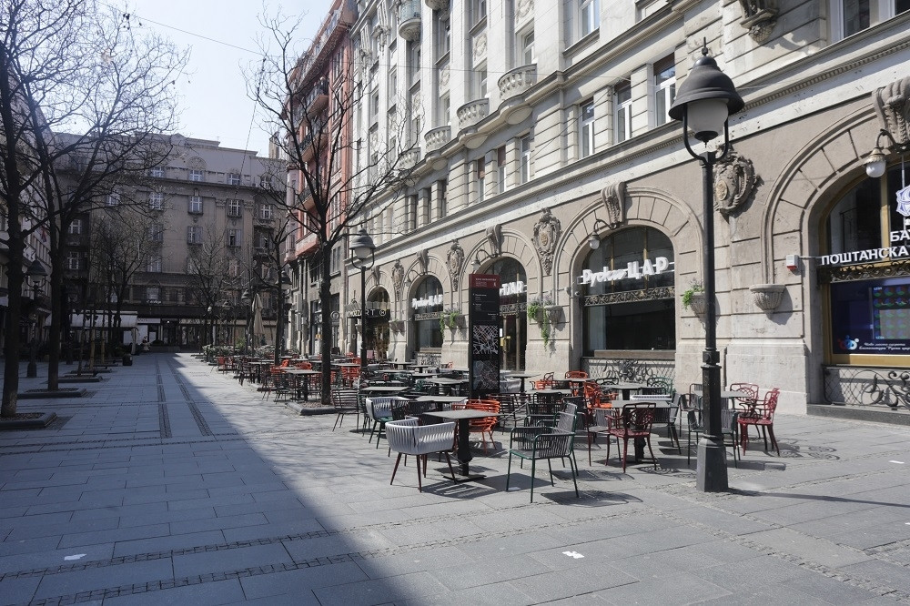 Nema nikog, osim policije i vojske, ipak, nekoliko njih je uhvaćeno (FOTO)