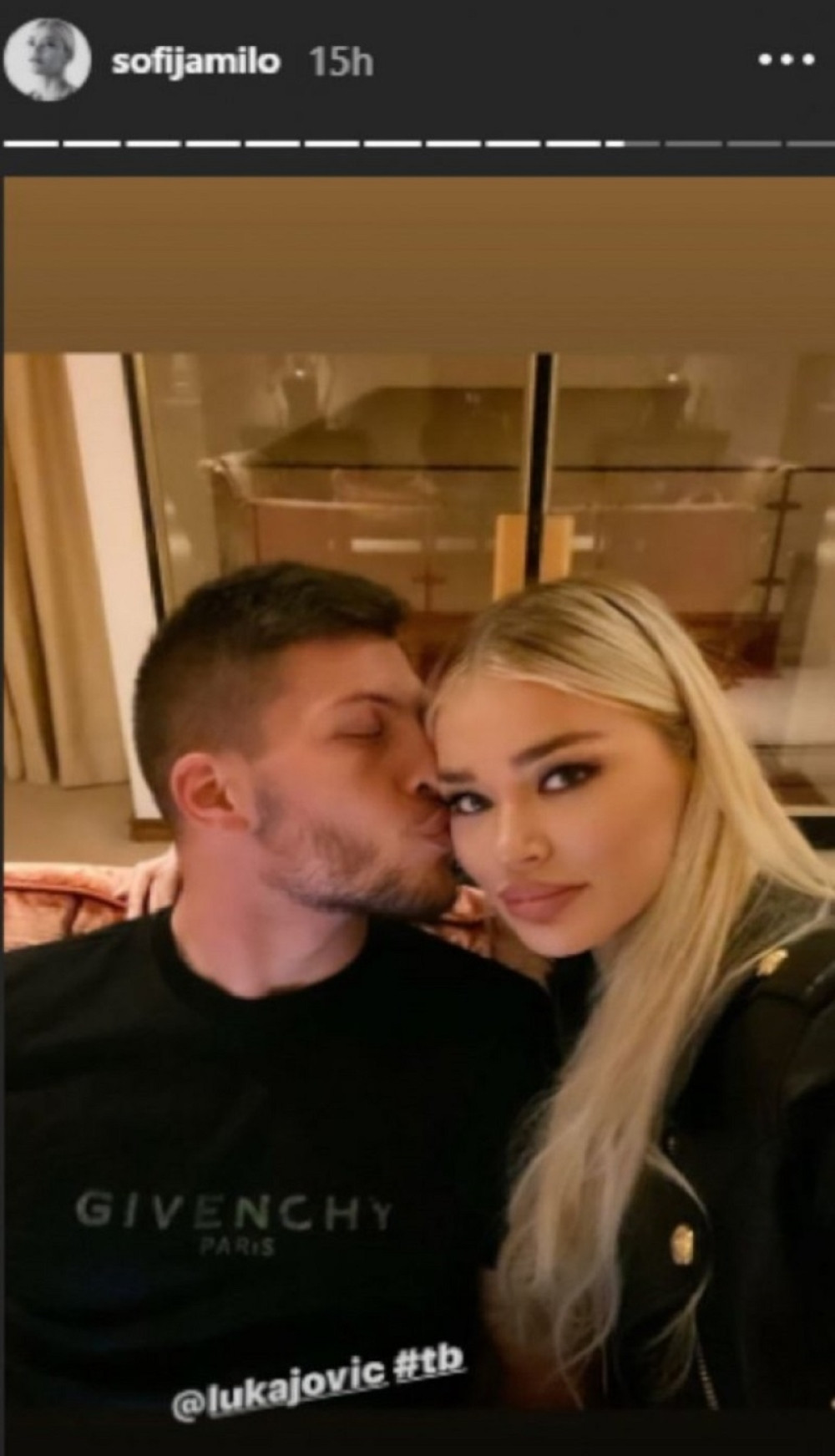 Voleću svaku devojku koja voli mog sina!