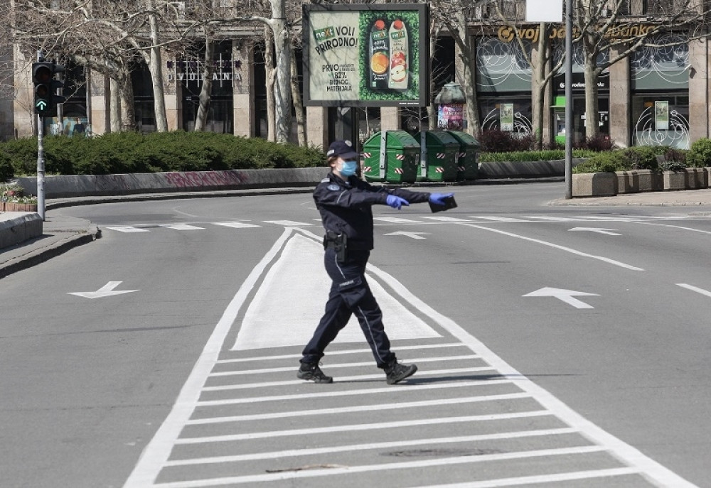 Čija šerpa se jače čuje?! Dok se narod bori sa koronom, oni vode svoje bitke