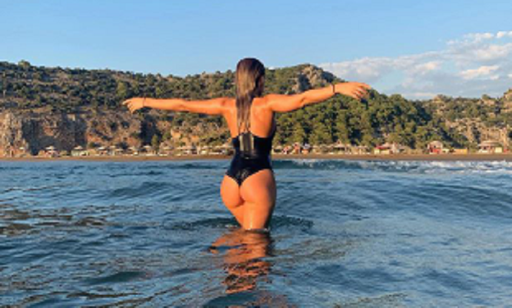 Golman Zvezde je pravi srećnik - devojka mu je prava bomba, zategnuta kao struna (FOTO)