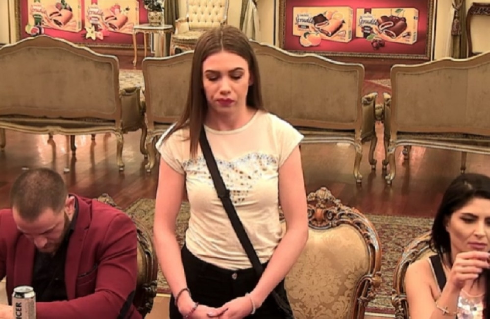 "Ne mogu to više da podnesem!" Oglasila se MIlijanina majka: Urnisala Milojka! (FOTO)