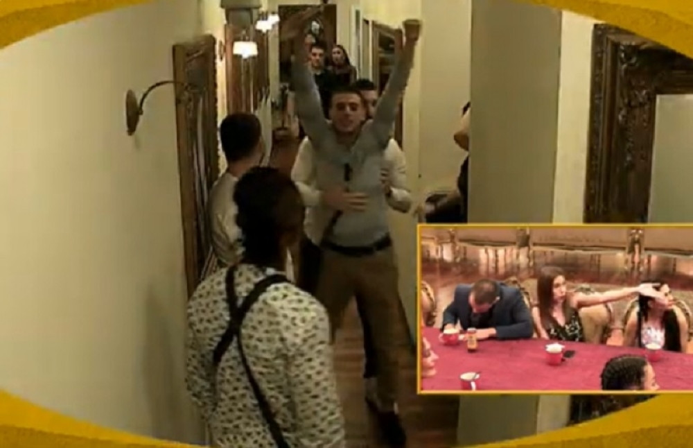 Letele štikle u vili "Parova": Milojko ne zna šta ga je snašlo! (FOTO)