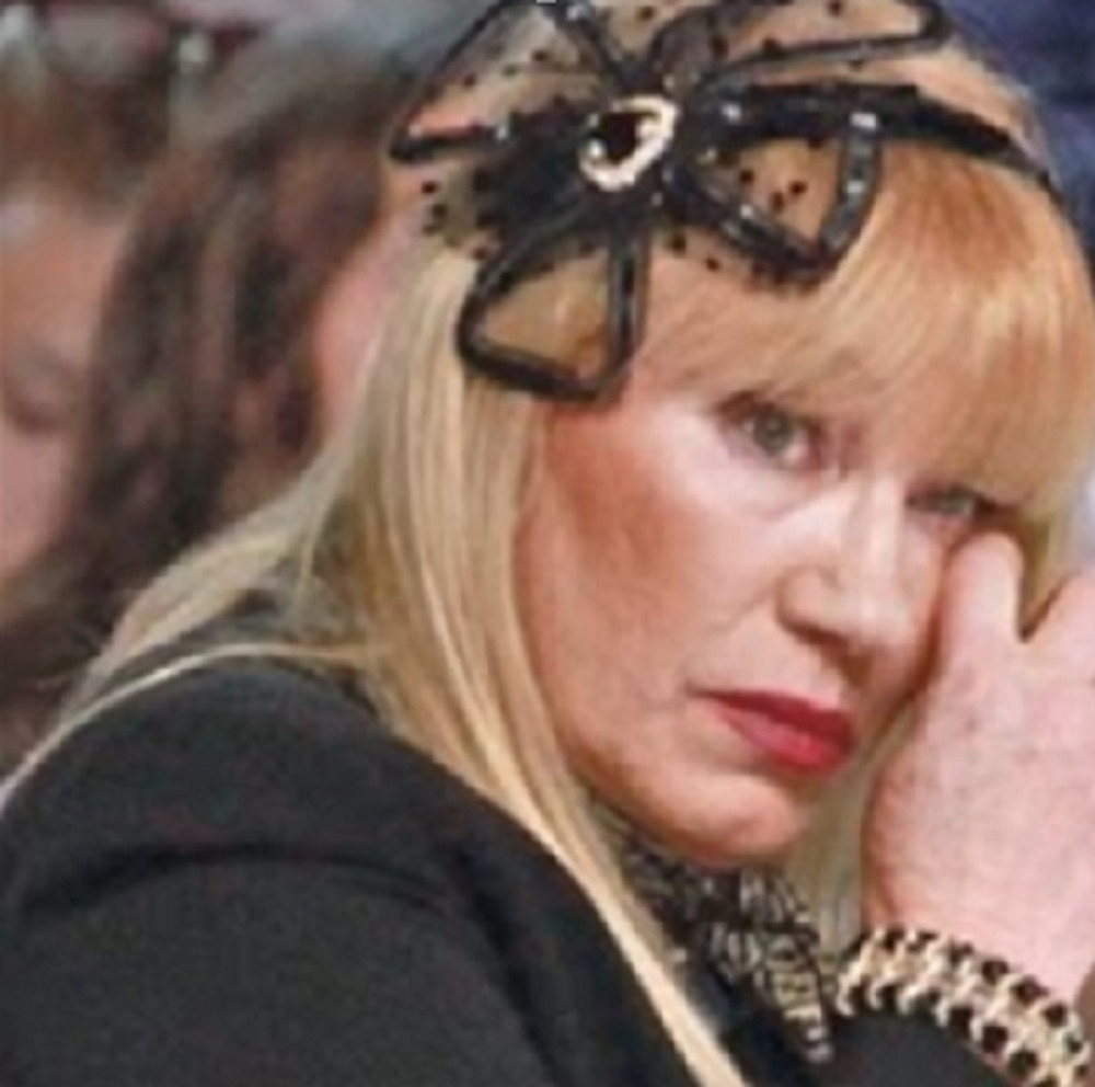 Nada Topčagić skrhana: "Umro je od korone, a sahranjen bez porodice"!