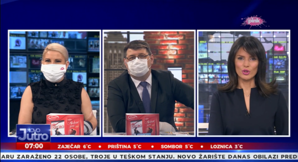 Svi su gledali u jedan detalj na maski koju nosi voditeljka Dea Đurđević (FOTO)